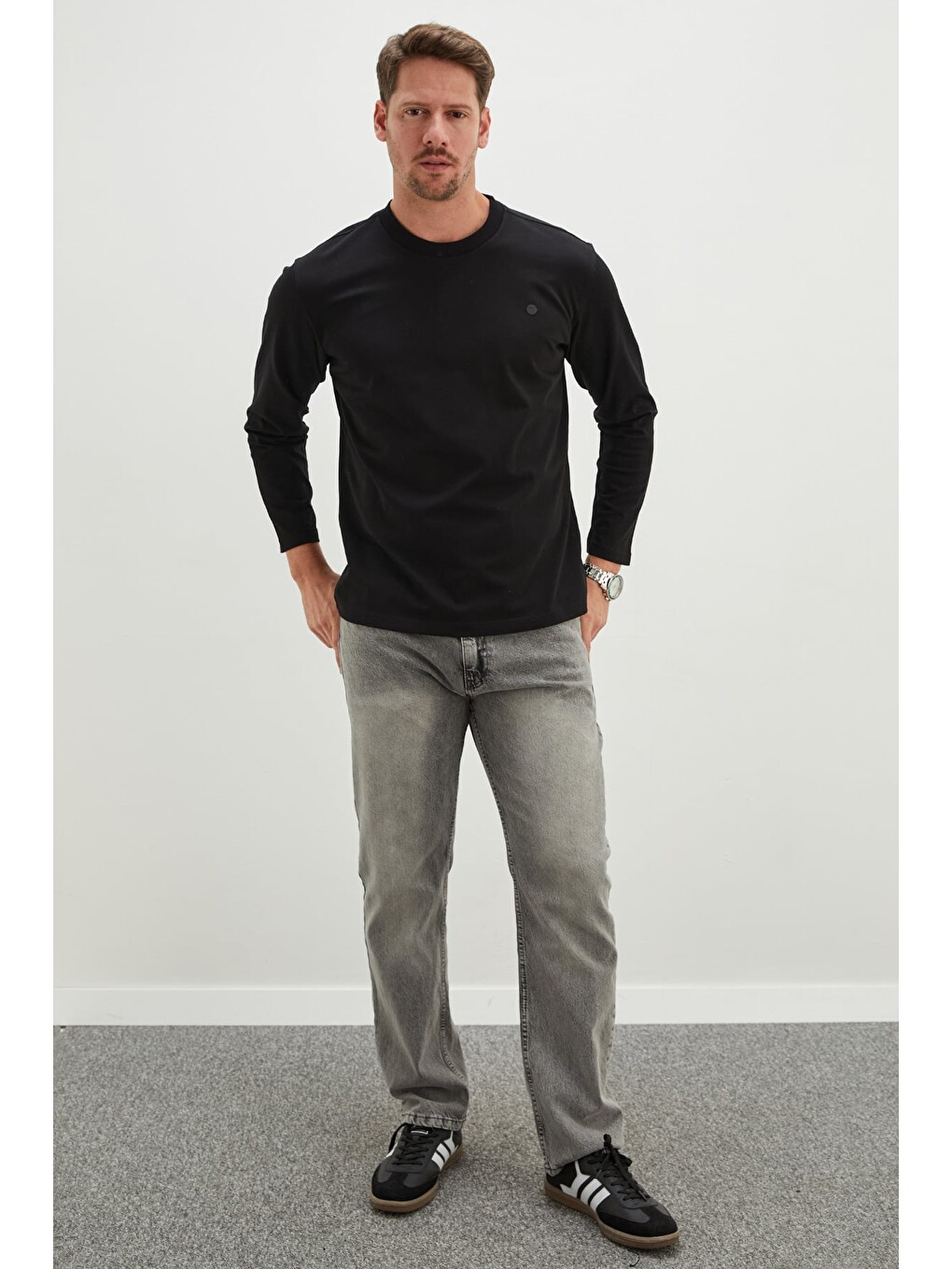 Siyah Baskılı Bisiklet Yaka Sweatshirt-4