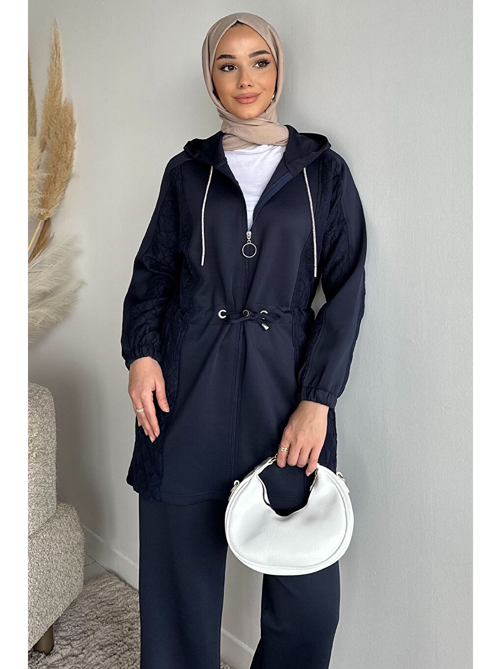 Lacivert Yan Kapitone Detaylı Kapüşonlu Tesettür Tunik Pantolon İkili Takım-3