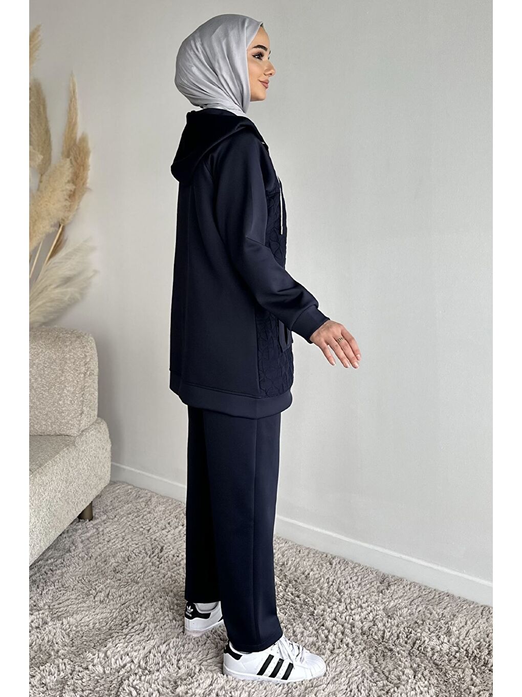 Lacivert Kapitoneli Broş Detaylı Kapüşonlu Tesettür Tunik Bel Lastikli Pantolon İkili Takım-8