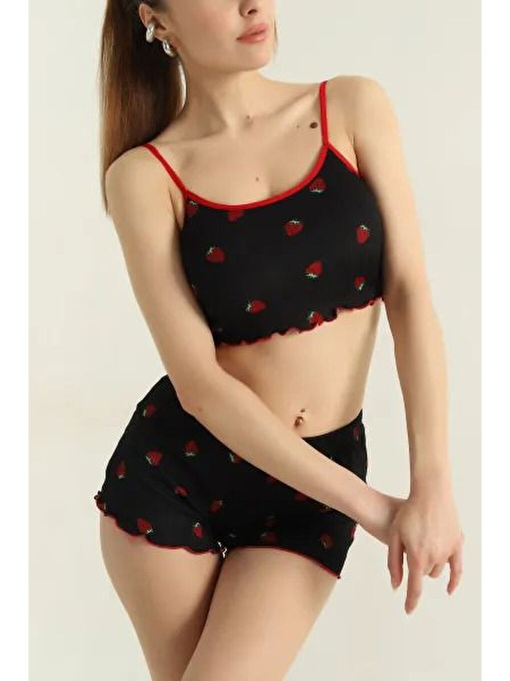 Çilek Desenli Şortlu Takım Siyah - 27438