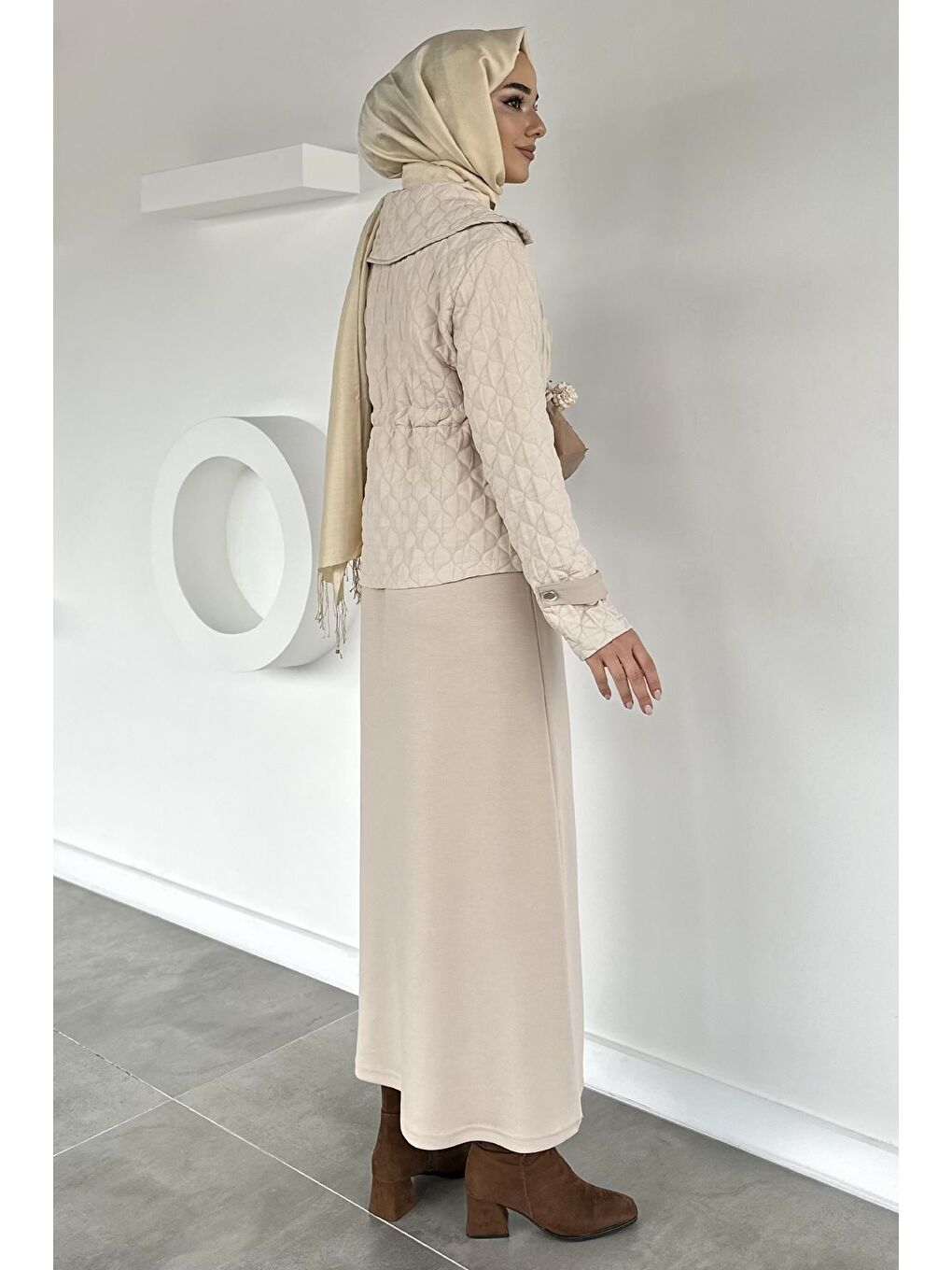 Bej Bisiklet Yaka Tesettür Elbise Jakarlı Ceket İkili Takım-6