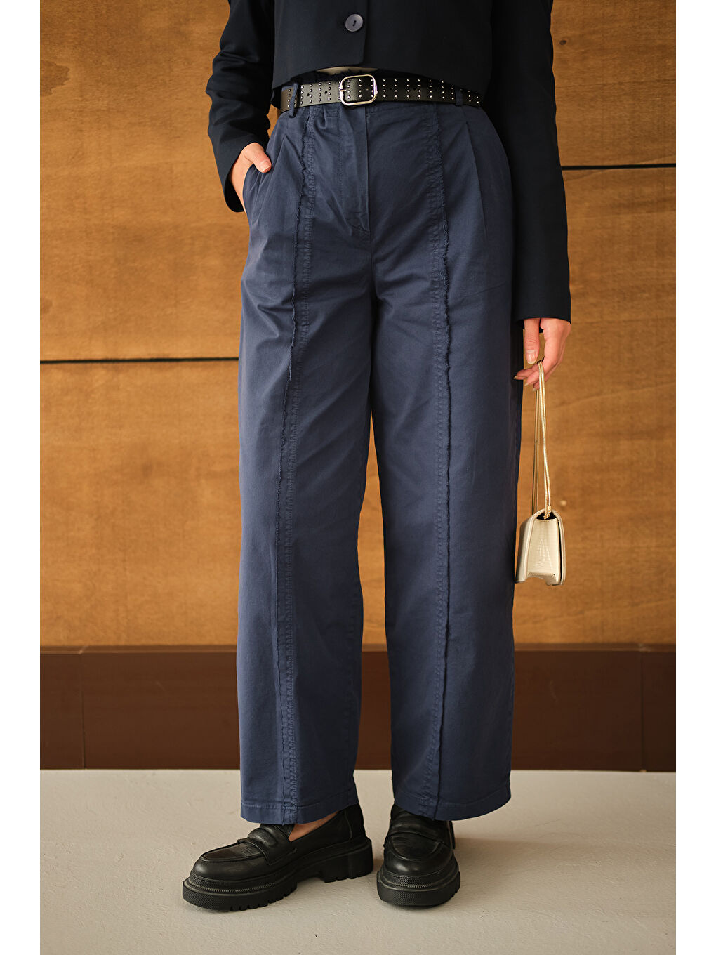 Kadın Çima Detaylı Kemerli Pantolon Lacivert-1