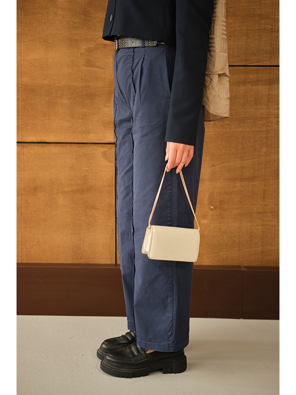 Kadın Çima Detaylı Kemerli Pantolon Lacivert-3