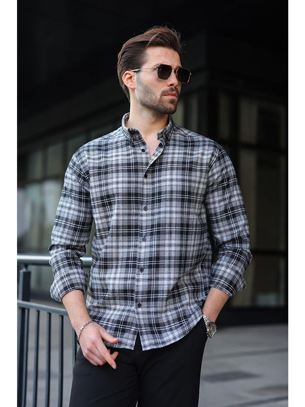 Siyah Düğmeli Ekose Desenli Erkek Gömlek E6768-1