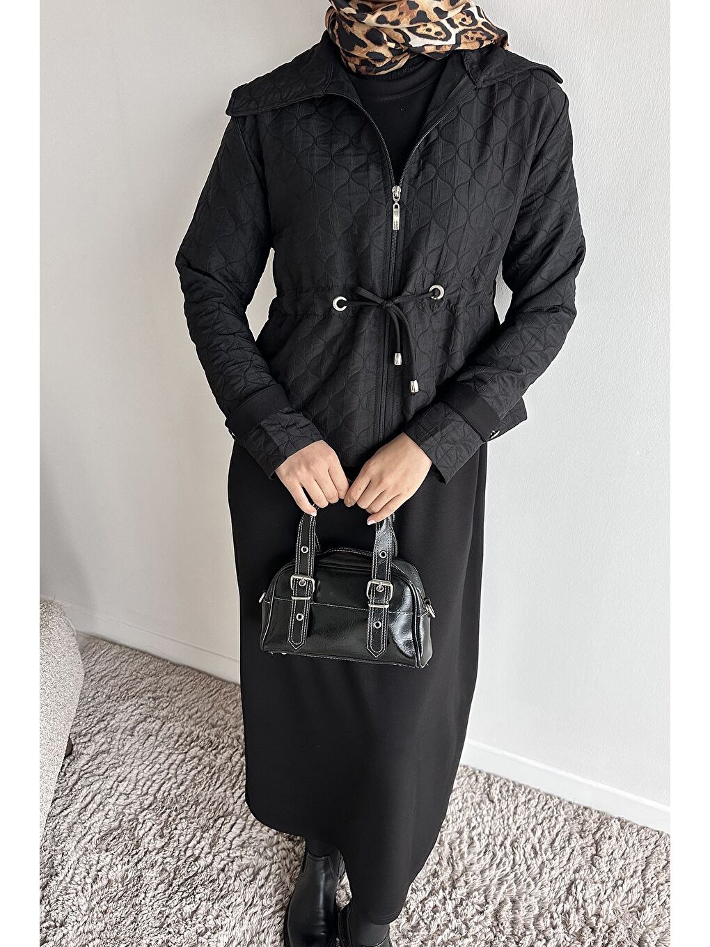 Siyah Bisiklet Yaka Tesettür Elbise Jakarlı Ceket İkili Takım-7