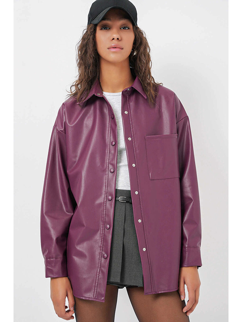 Kadın Mürdüm Çıt Çıt Düğmeli Oversize Suni Deri Gömlek Ceket HZL23W-BD1201341-2