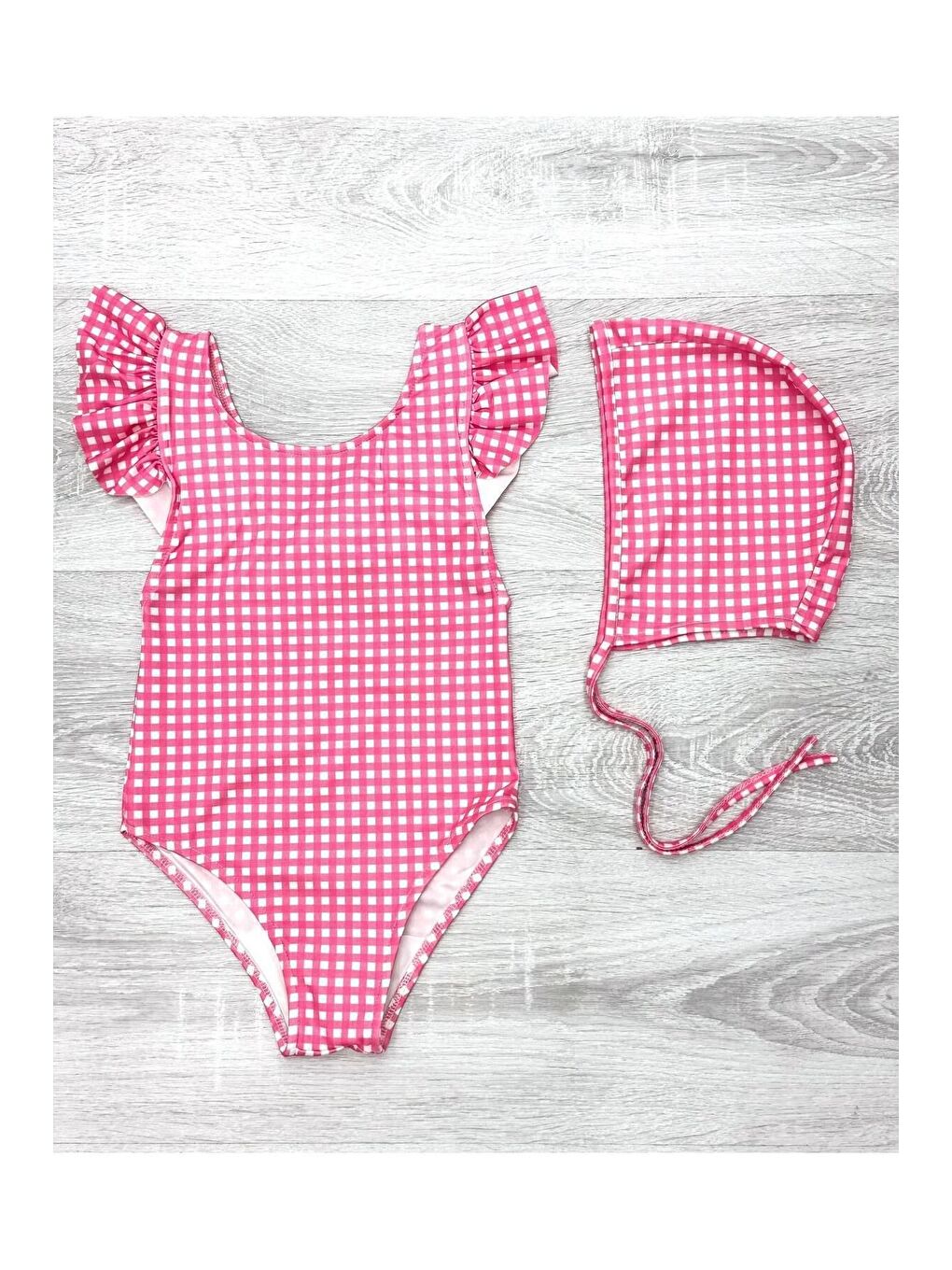 Pembe Sırttan Çapraz Fırfır Detaylı Boneli Kız Çocuk Mayo