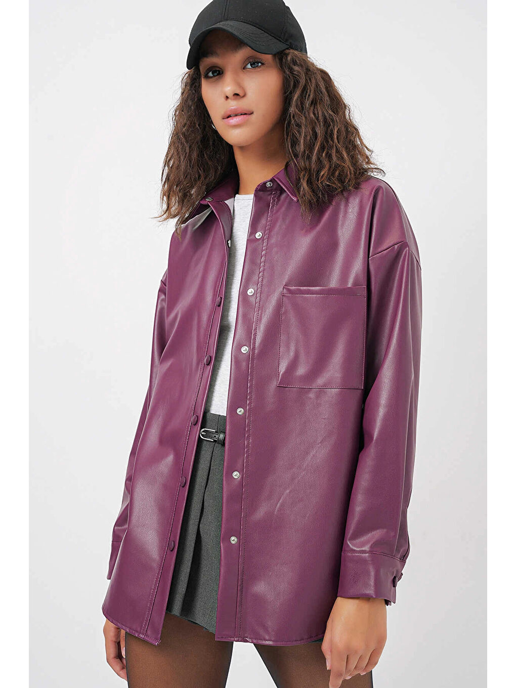 Kadın Mürdüm Çıt Çıt Düğmeli Oversize Suni Deri Gömlek Ceket HZL23W-BD1201341-3