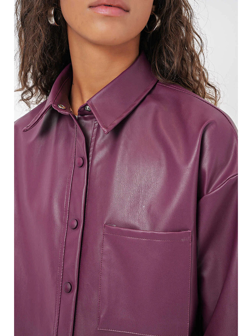Kadın Mürdüm Çıt Çıt Düğmeli Oversize Suni Deri Gömlek Ceket HZL23W-BD1201341-4