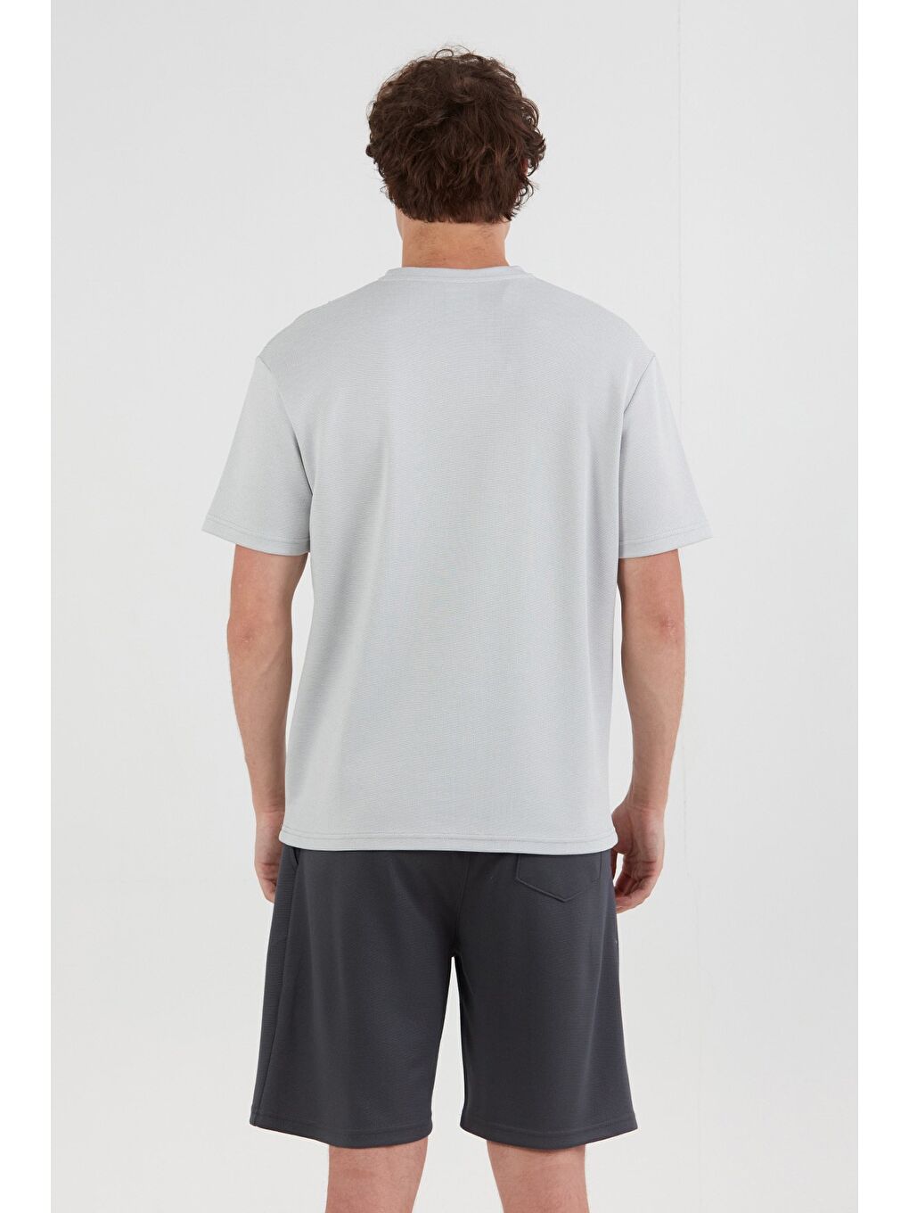 Gri Basic Çimalı Bisiklet Yaka Tişört-3