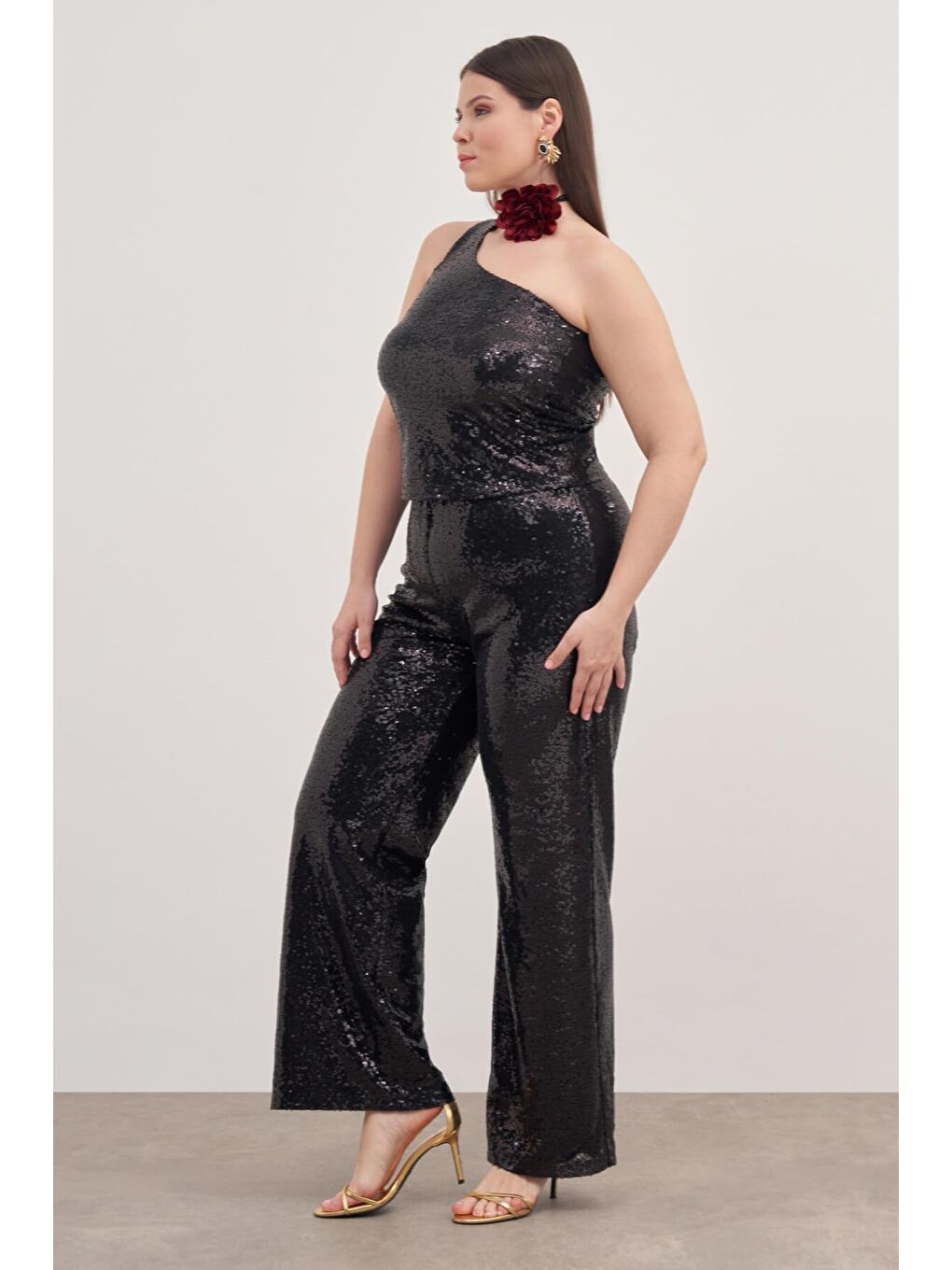 Siyah Tek Omuz Astarlı Payetli Top-3