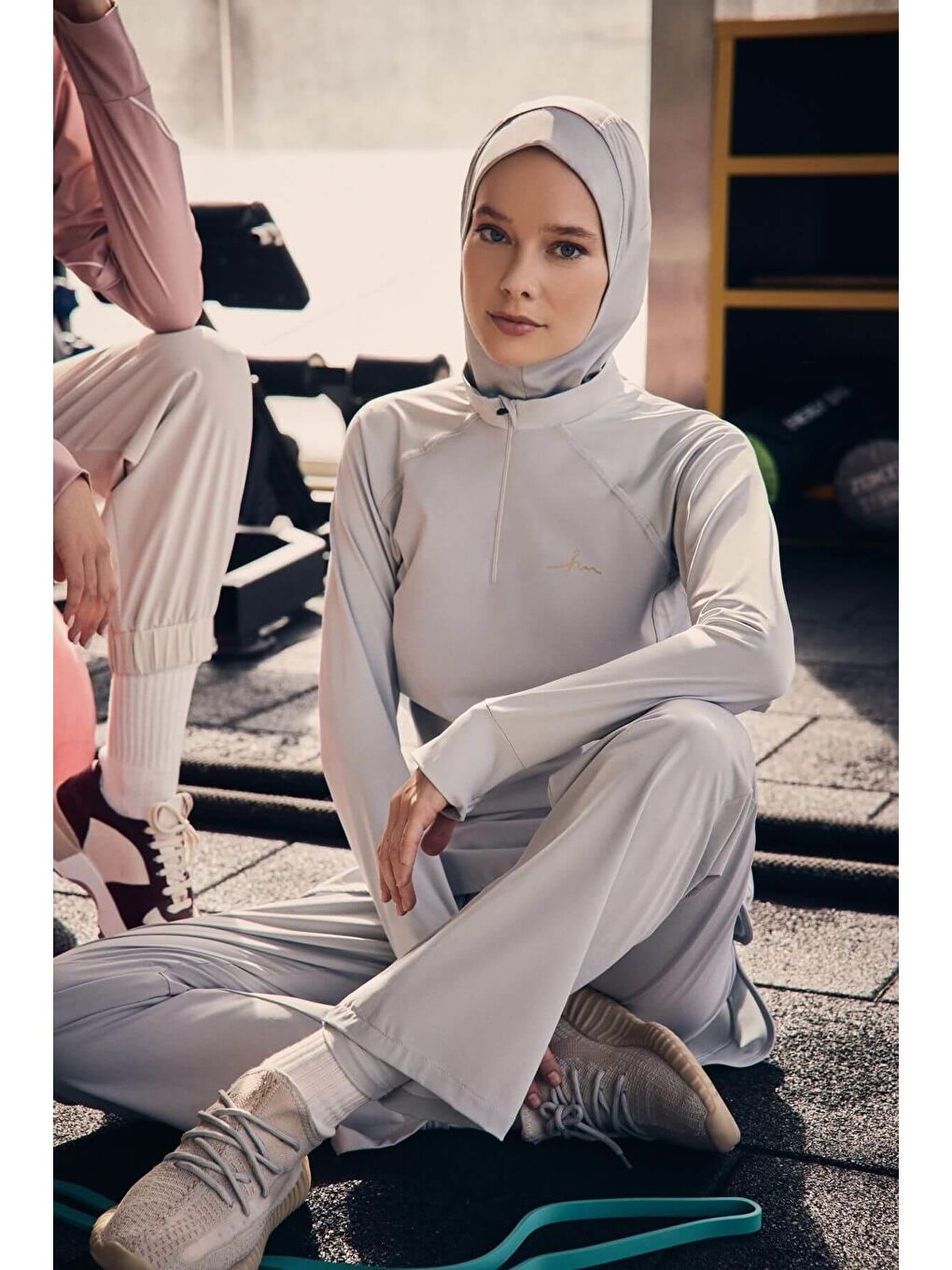 Active H-Per Cepli Uzun Kollu Fermuarlı Yaka Gri Tesettür Antrenman Tişörtü Act-7-3