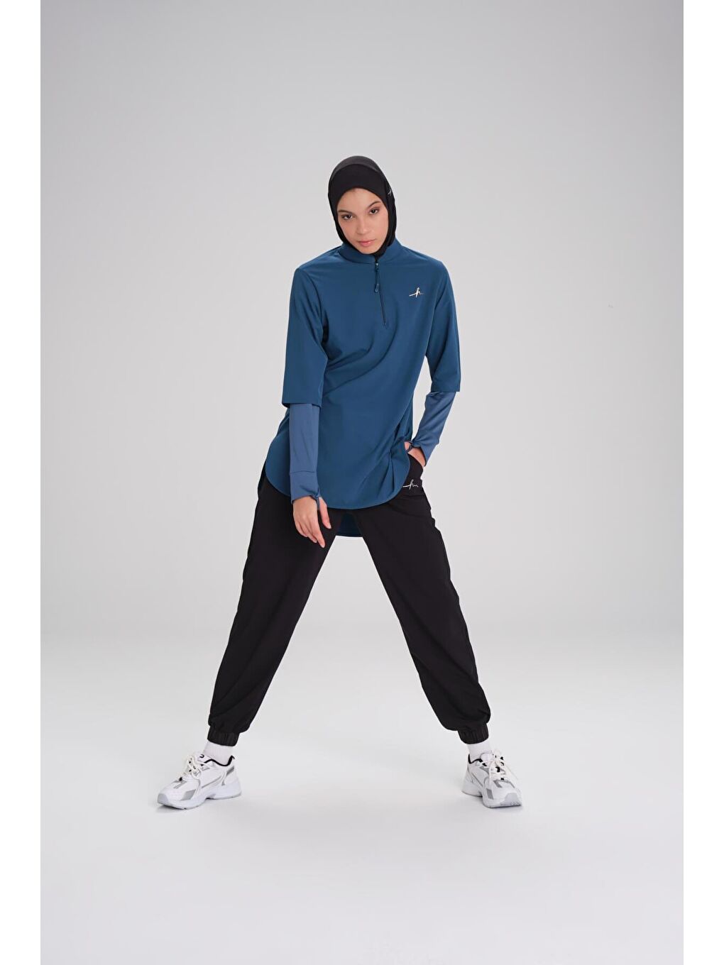 Petrol Active Uzun Kollu Yakası Fermuarlı Mavi Tesettür Antrenman Tişörtü Act-9-6