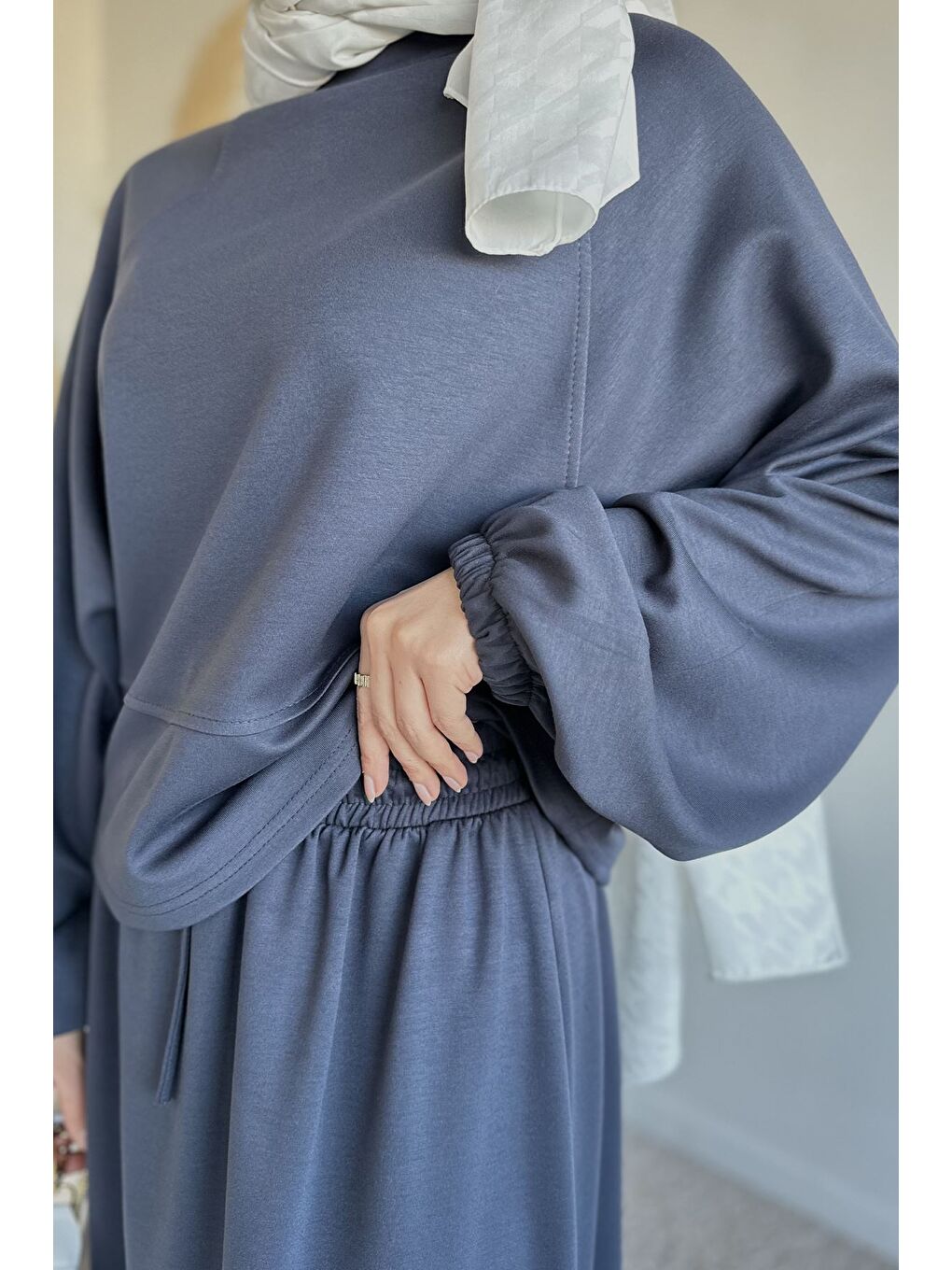 Gri Bisiklet Yaka Bluz Bel Lastikli Etek Tesettür İkili Takım-7