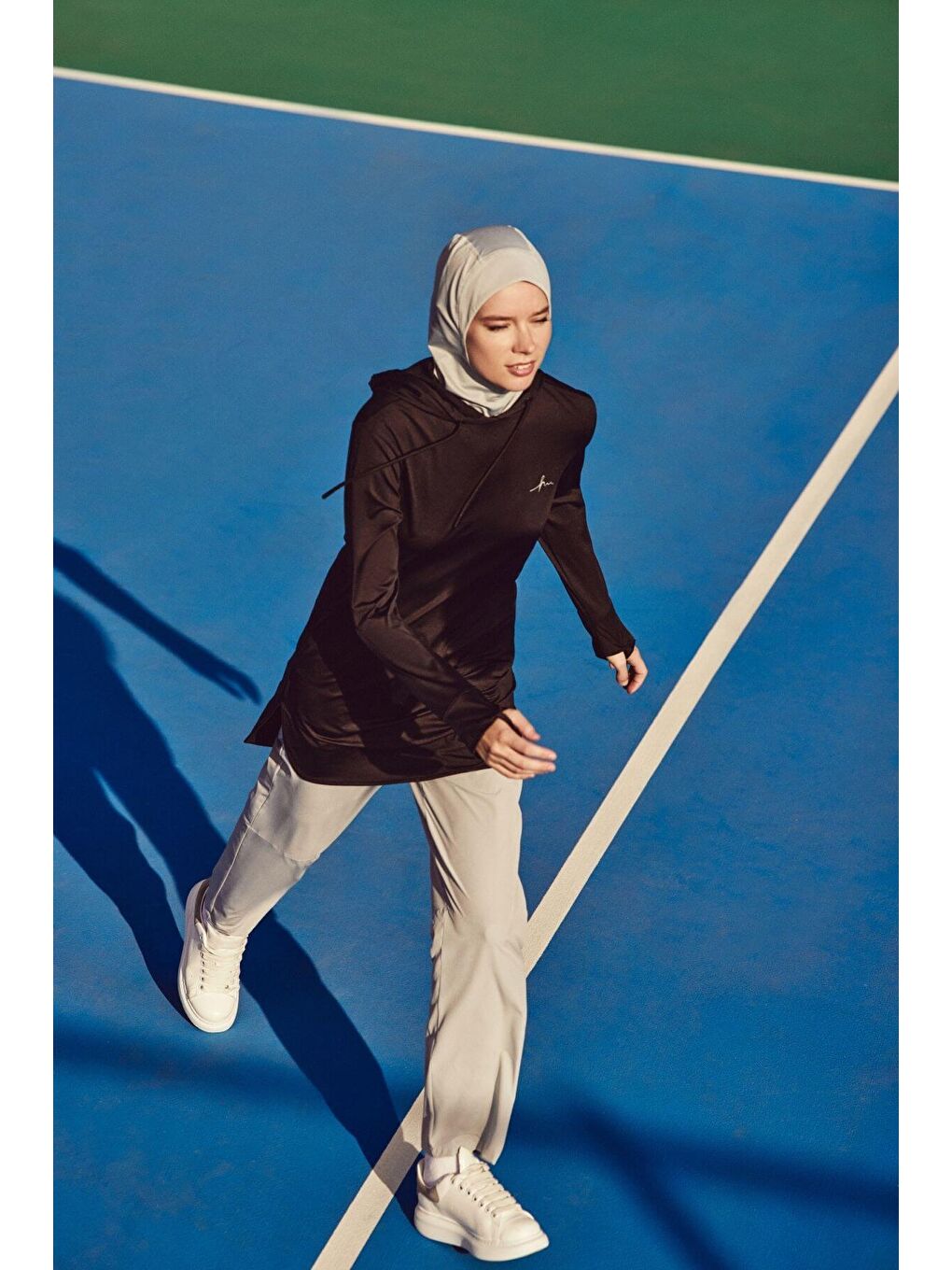 Active Uzun Kollu Kapüşonlu Siyah Tesettür Antrenman Tişörtü Act 6-1