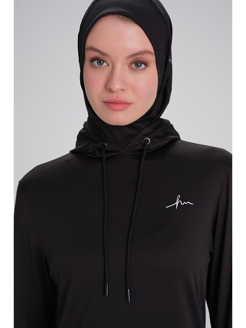Active Uzun Kollu Kapüşonlu Siyah Tesettür Antrenman Tişörtü Act 6-3