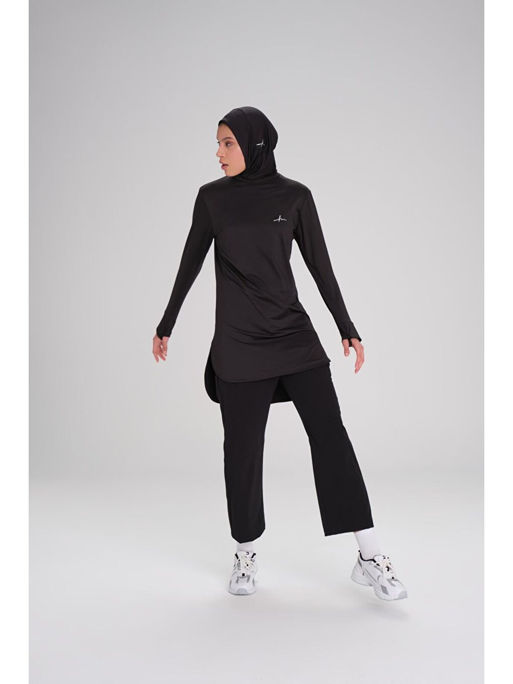 Active Uzun Kollu Bisiklet Yaka Siyah Tesettür Antrenman Tişörtü Act-8-5