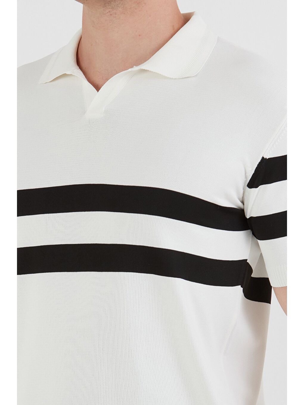 Beyaz Polo Yaka Çizgili Triko Tişört-4