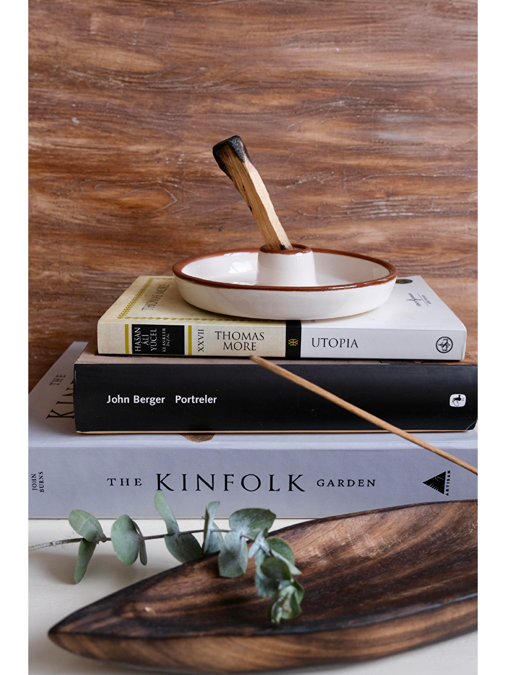 El Yapımı Seramik Kahverengi-Beyaz Palo Santo Tutucu-1