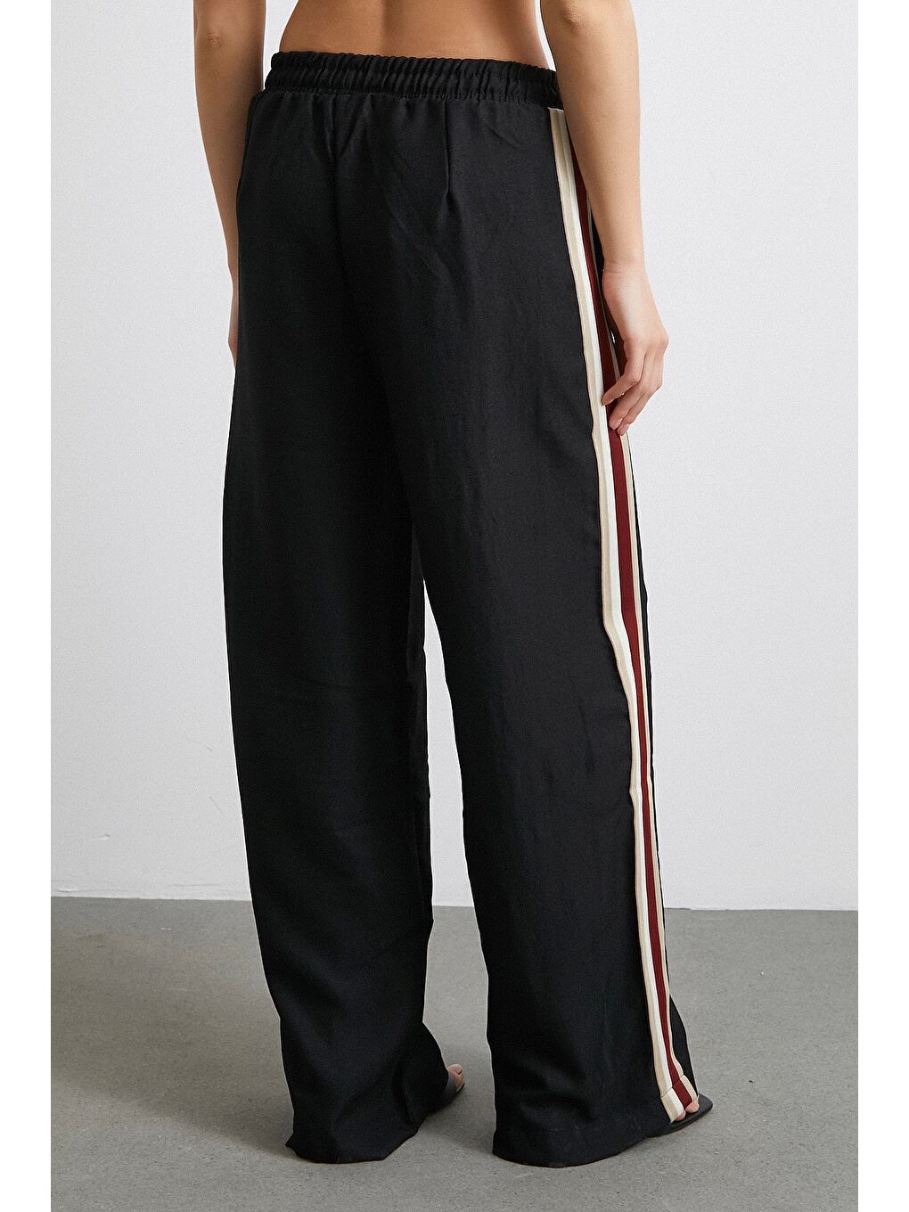 Beli Lastikli Çift Şeritli Pantolon Siyah-5