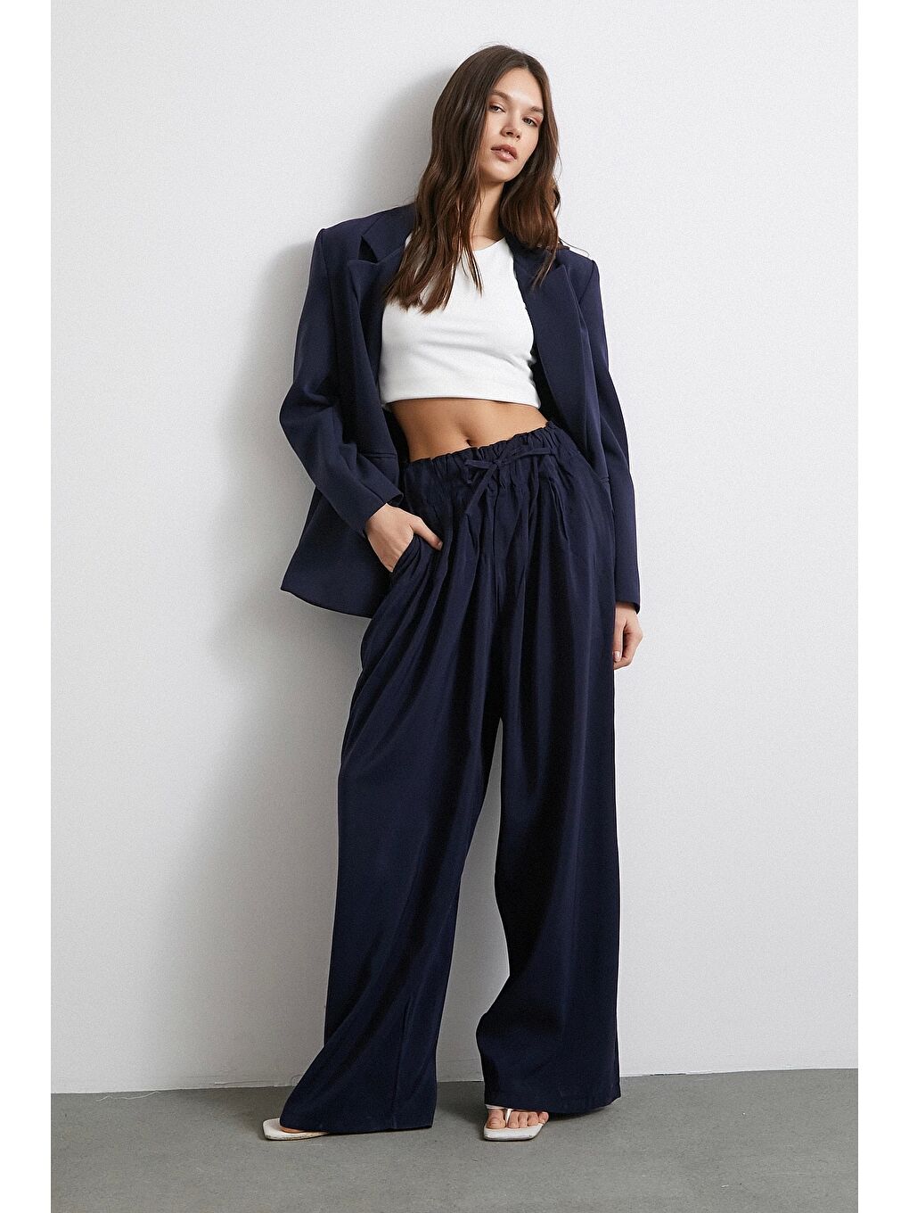 Beli Büzgülü Geniş Paça Rahat Pantolon Lacivert-3