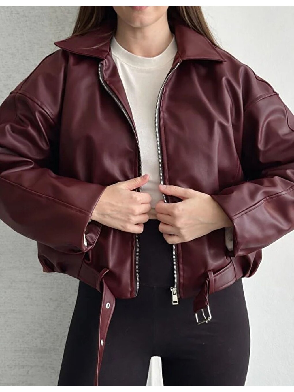 Kadın Bordo İçi Pelüş Astarlı Suni Deri Ceket Kemer Detaylı Kürklü Oversize Kısa Mont-1