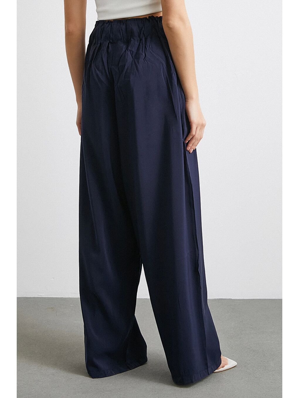 Beli Büzgülü Geniş Paça Rahat Pantolon Lacivert-5