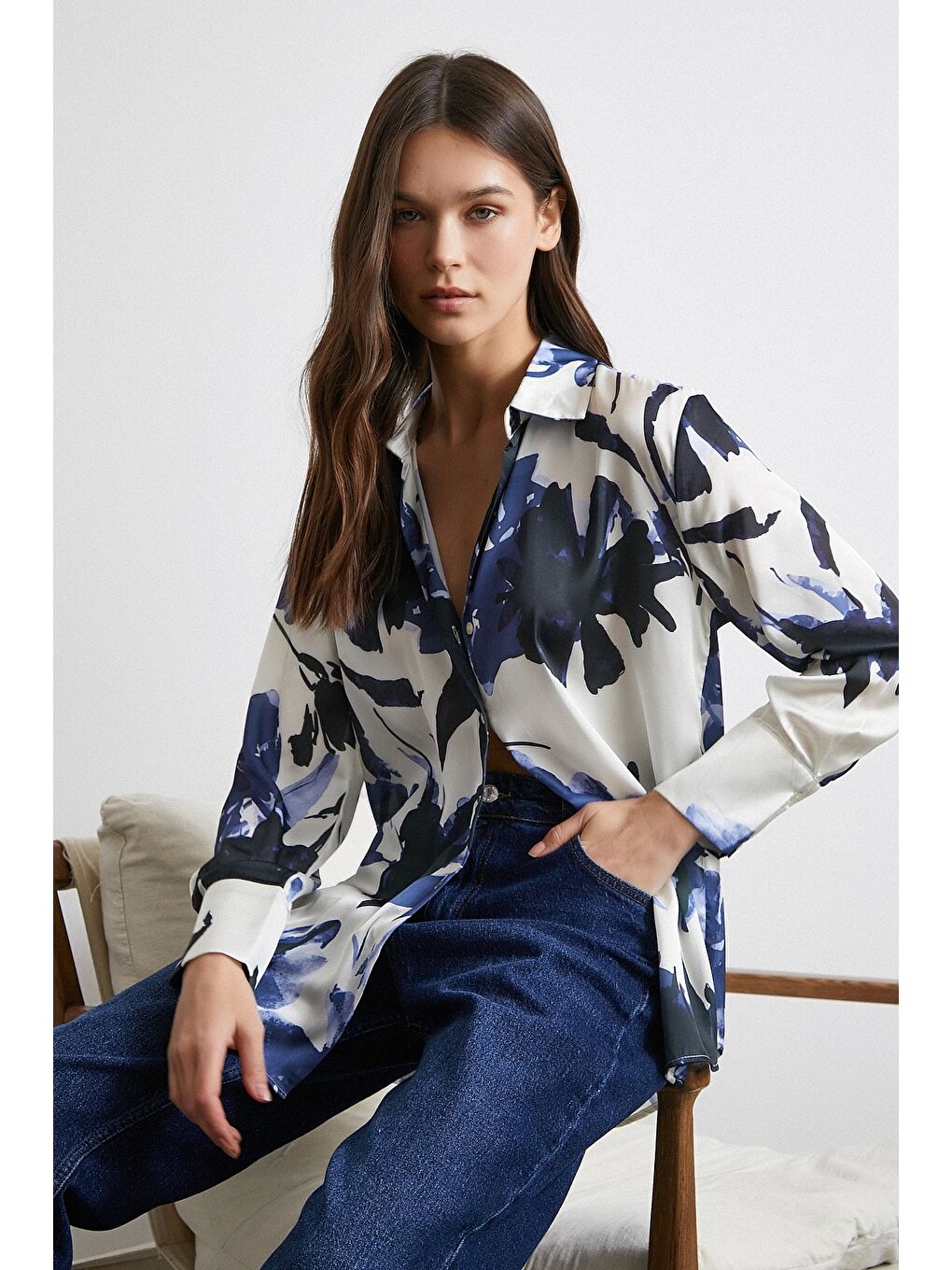 Saten Yüzeyli Desenli Gömlek Lacivert-1