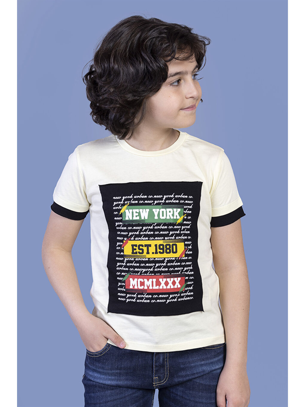 Sarı Erkek Çocuk Kolları Garni Detaylı Yazı Baskılı Tişört