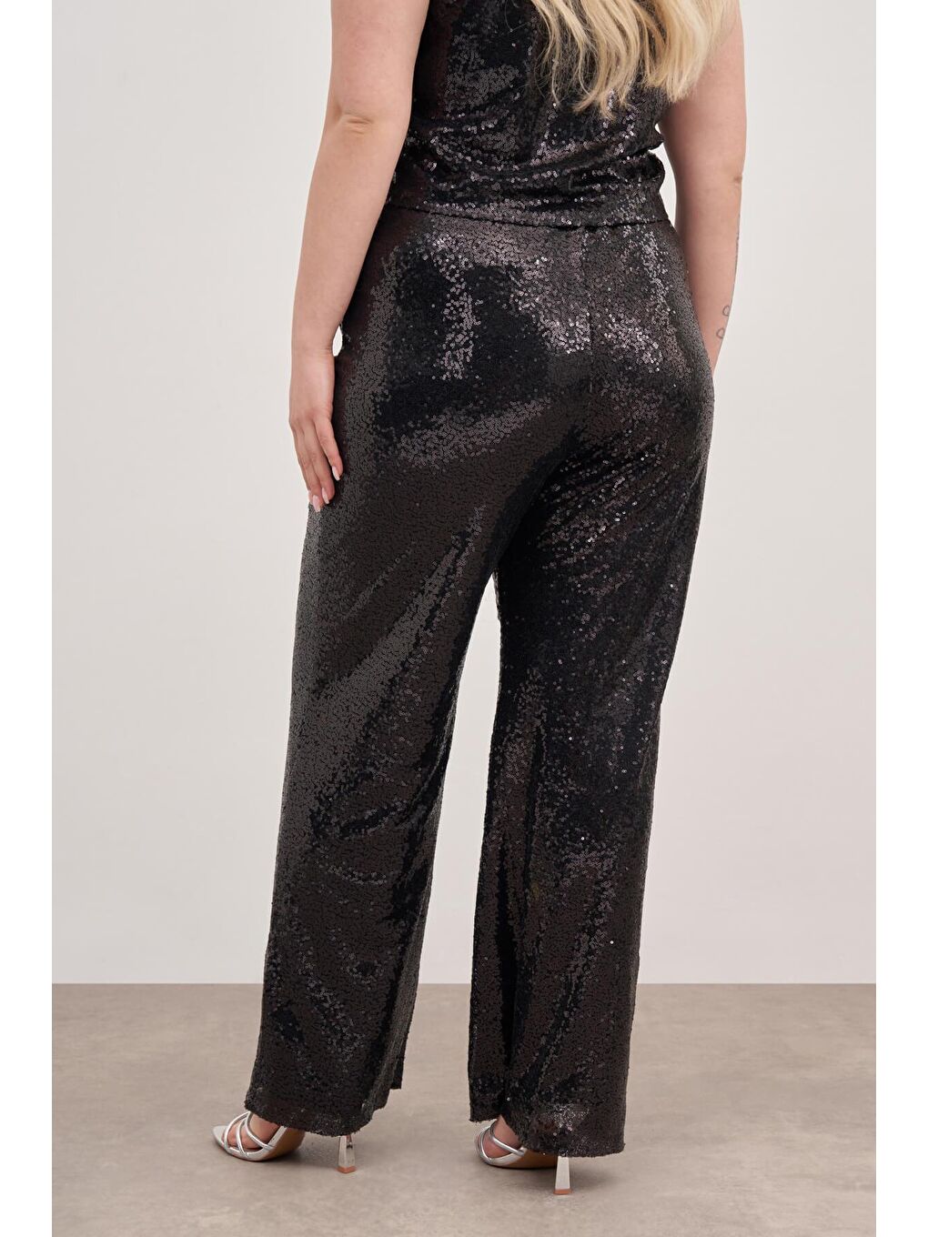 Siyah Beli Lastikli Astarlı Payetli Pantolon-4