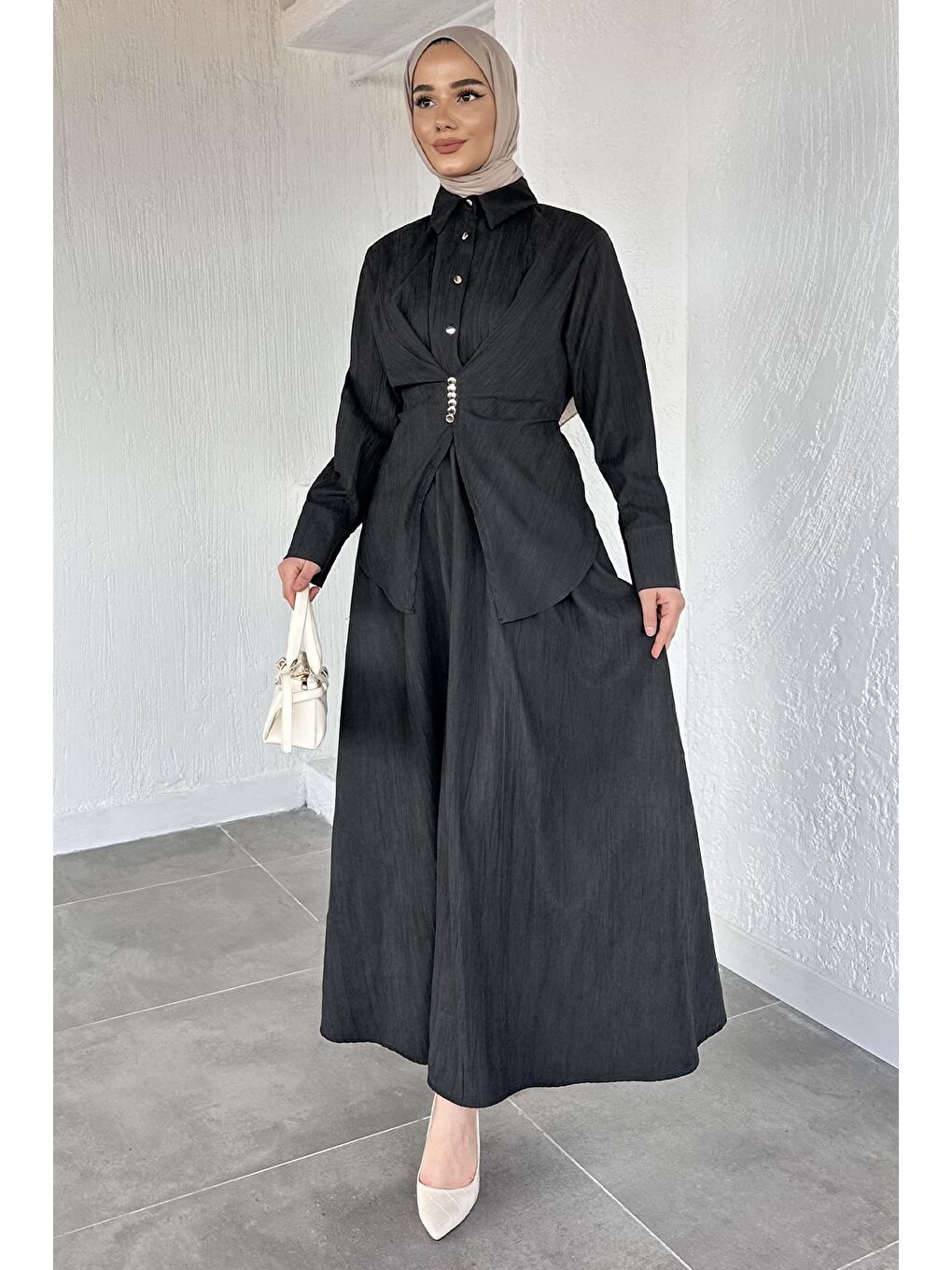 Siyah Gülseli Nubuk Kumaş Gömlek Etek Tesettür İkili Takım-4