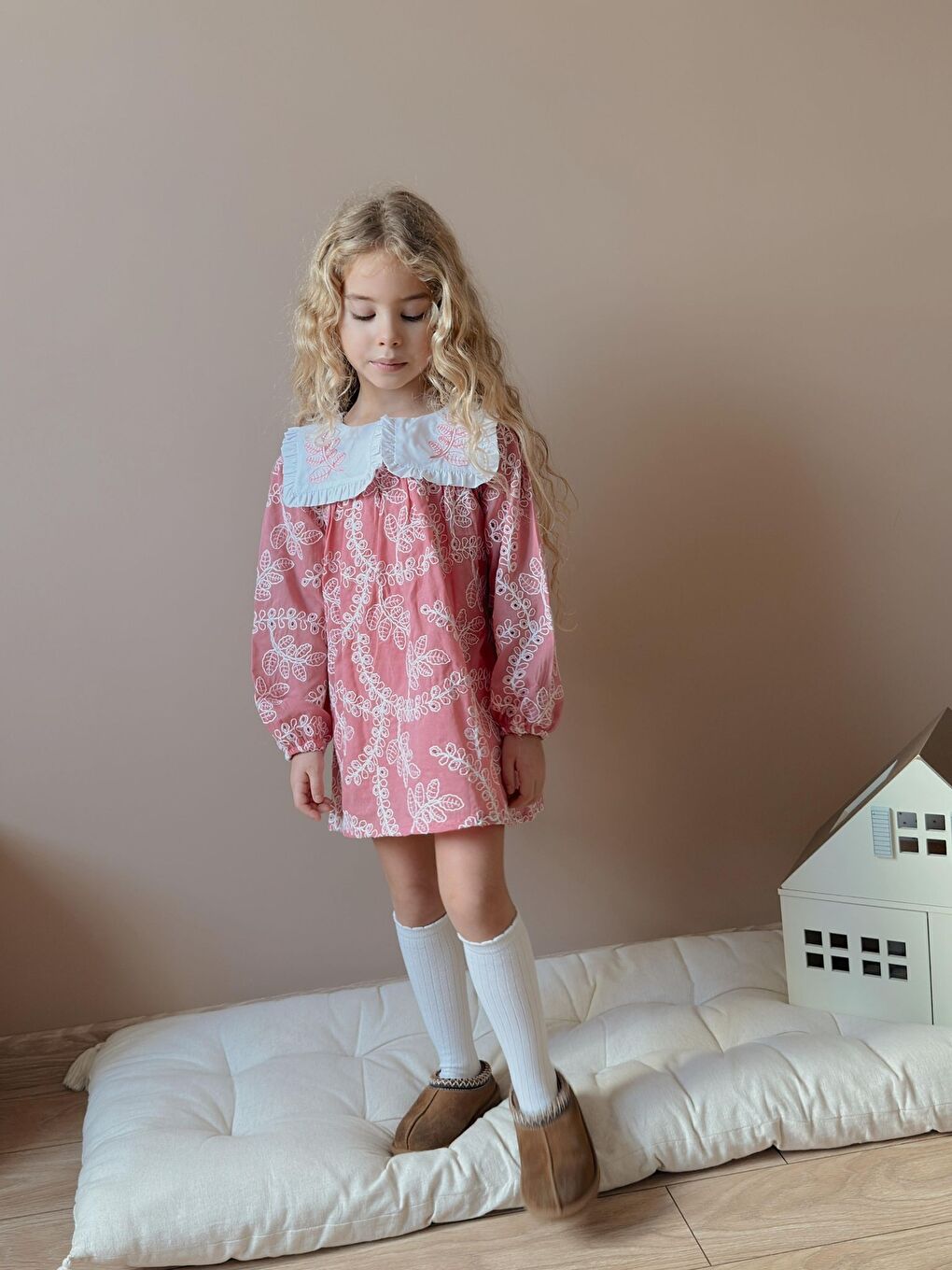 Pembe Kız Çocuk Yaka Nakışlı Astarlı Keten Elbise-2