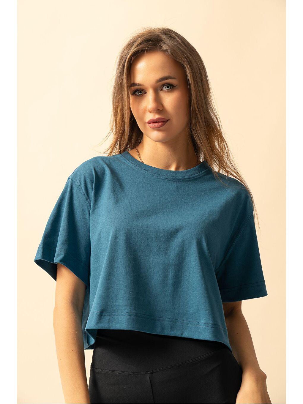 Kadın İndigo Oversize Bisiklet Yaka Crop Tişört-2