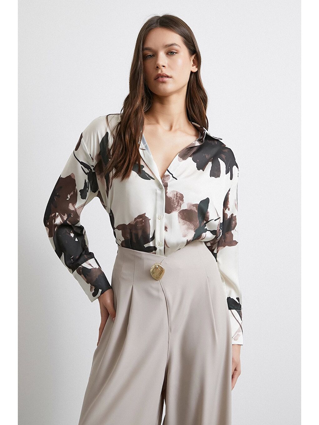 Karışık Saten Yüzeyli Desenli Gömlek Kahve-2