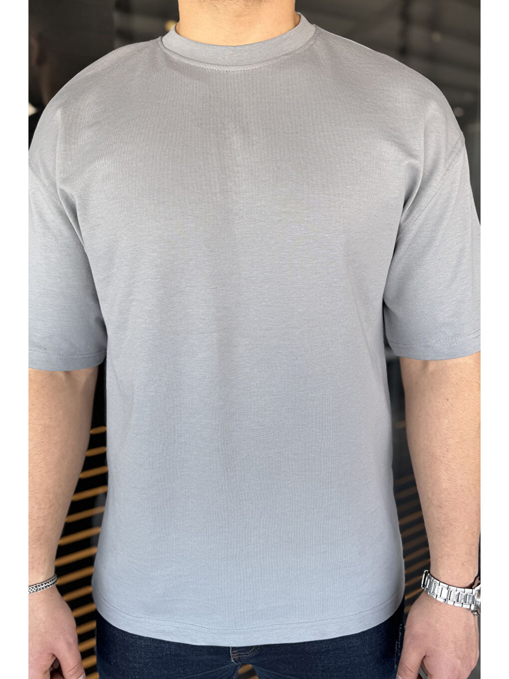 Gri Erkek Bisiklet Yaka Basic Oversize Tişört-3