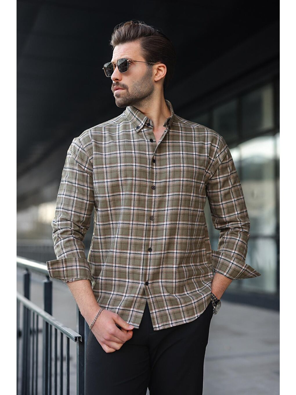 Haki Düğmeli Ekose Desenli Erkek Gömlek E6768