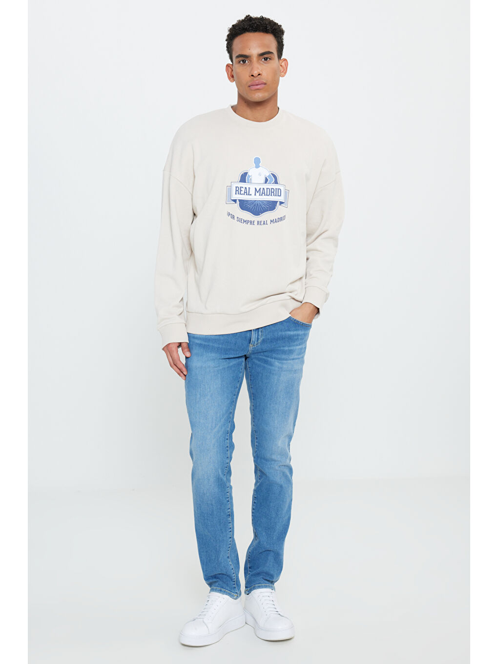 Erkek Açık Bej Oversize Fit Bol Kesim Real Madrid Lisanslı 3 İplik Pamuklu Bisiklet Yaka Sweatshirt-1