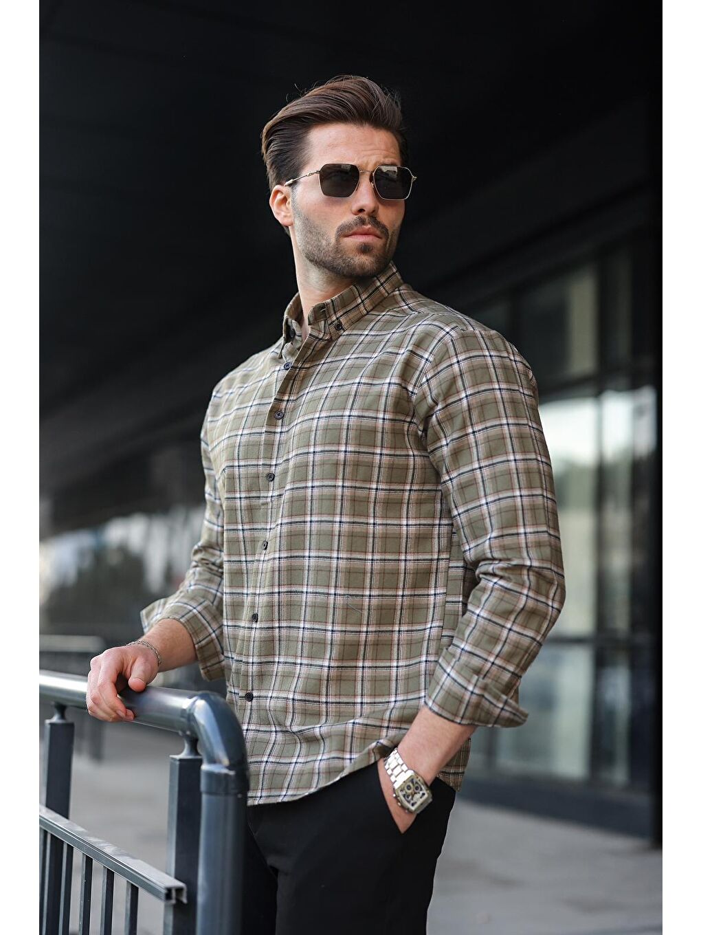 Haki Düğmeli Ekose Desenli Erkek Gömlek E6768-1