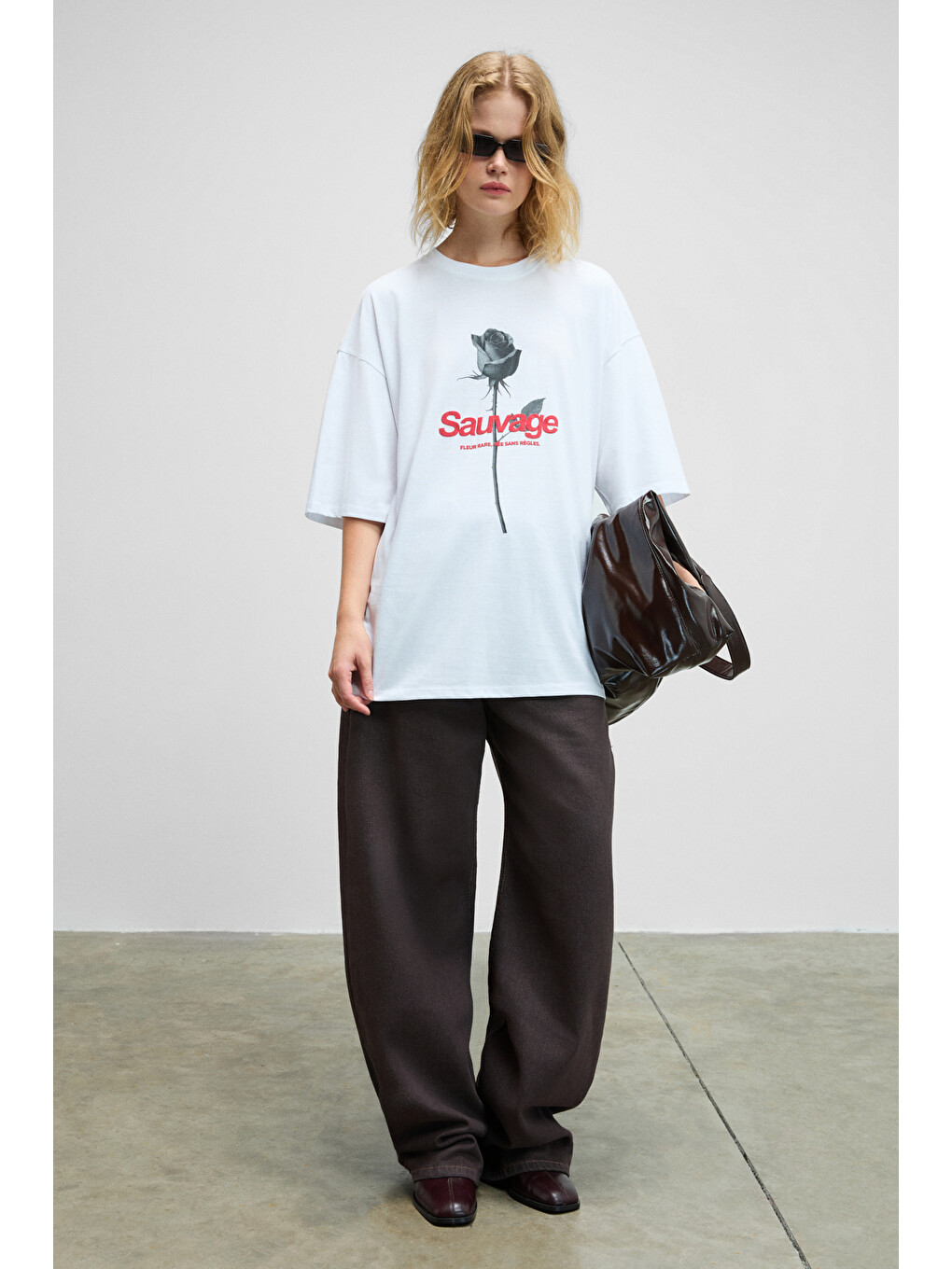 Mokıla Kadın Yumuşak Ve Esnek Kumaşlı Baskı Detaylı Bisiklet Yakalı Beyaz T-shirt-5