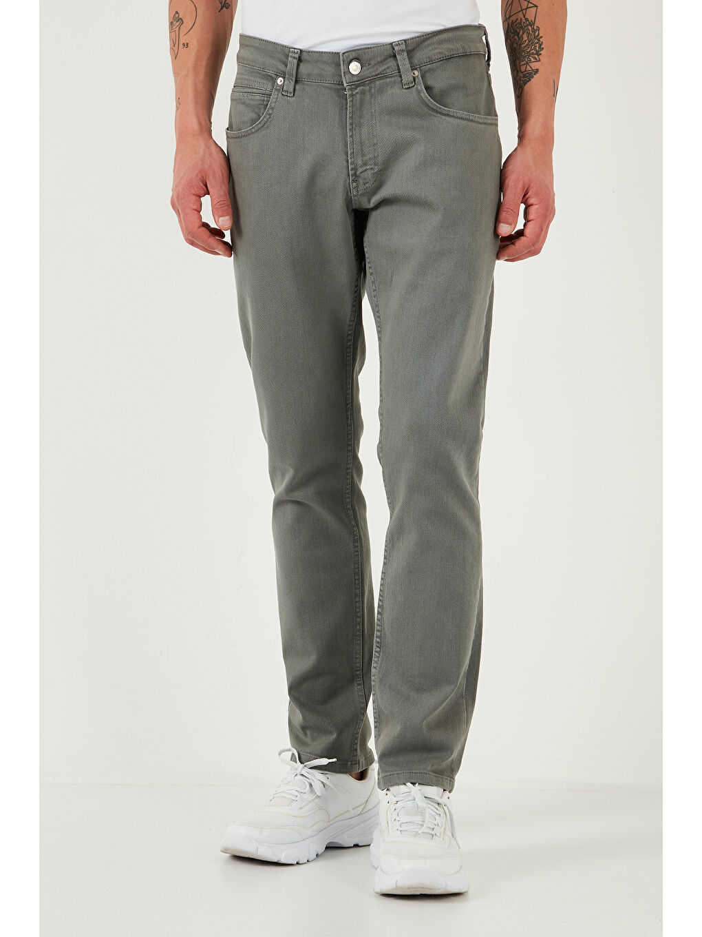 Haki Pamuklu Regular Fit Normal Bel Boru Paça Jeans 2210S64PARMA-1