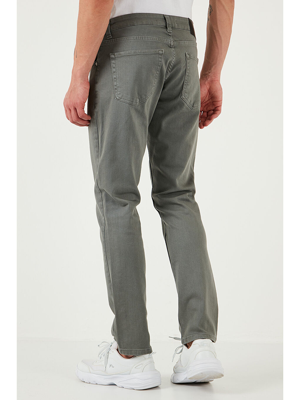 Haki Pamuklu Regular Fit Normal Bel Boru Paça Jeans 2210S64PARMA-6