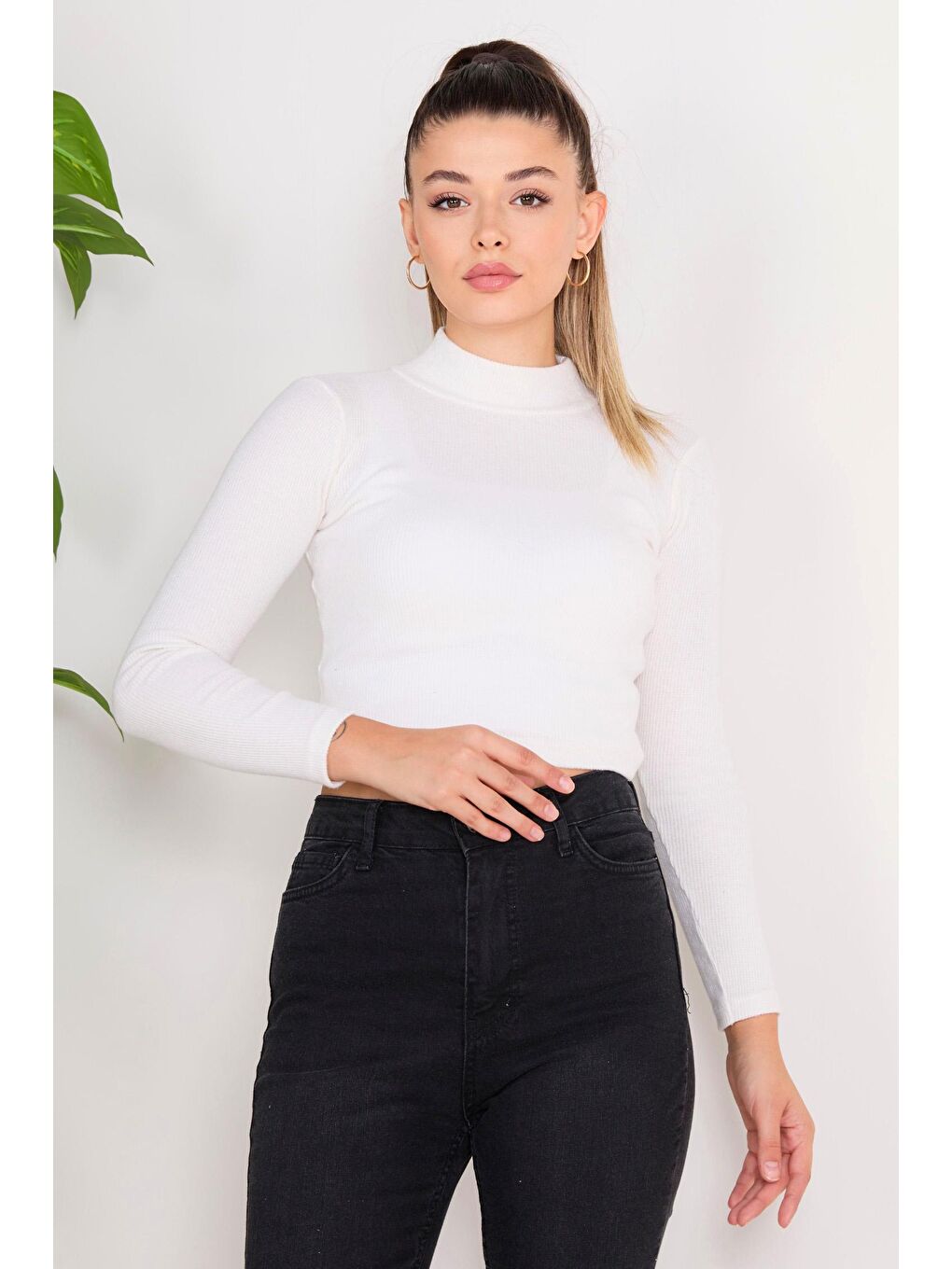 Yarım Balıkçı Yaka Kadın Beyaz Crop - 23136-1