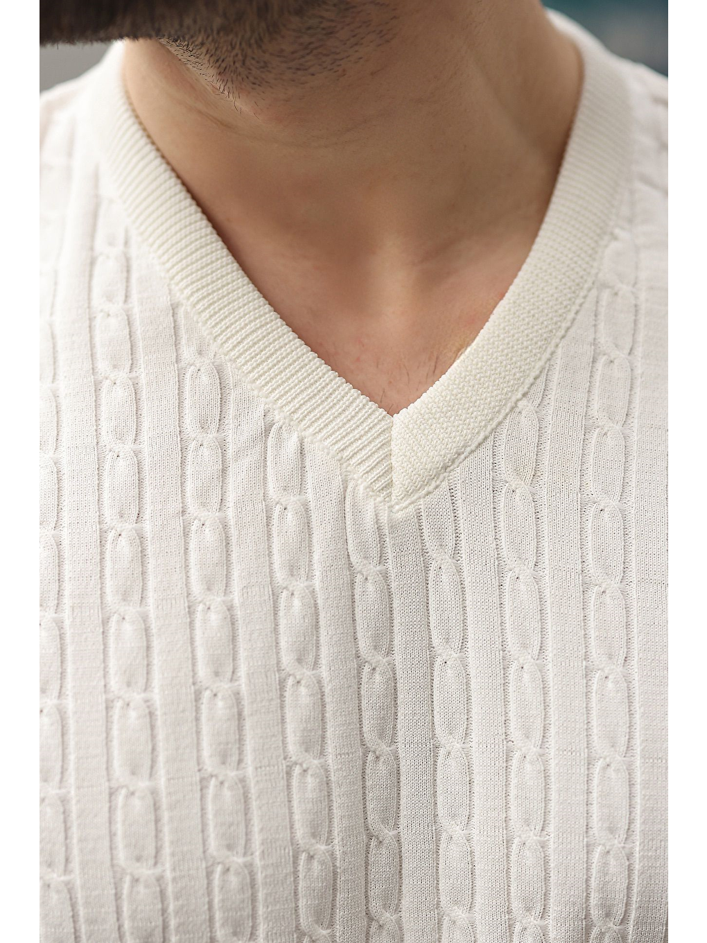 Beyaz V Yaka Kısa Kollu Triko Erkek Tişört E7467-1