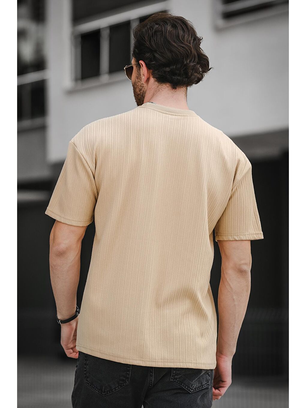Bej Bisiklet Yaka Kısa Kollu Yazı Baskılı  Erkek Tişört-3