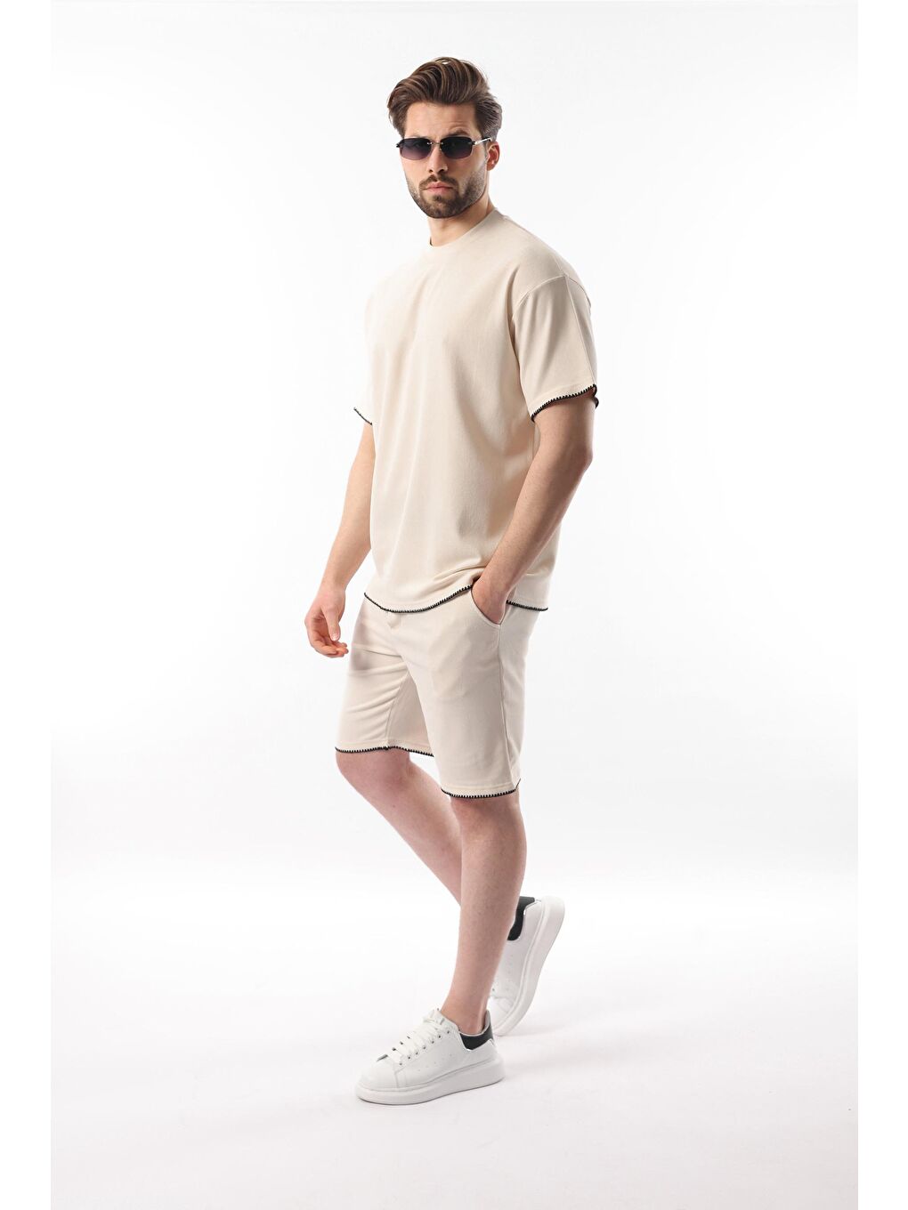 Bej Nakış Detaylı Erkek Şort T-Shirt Takım E7305