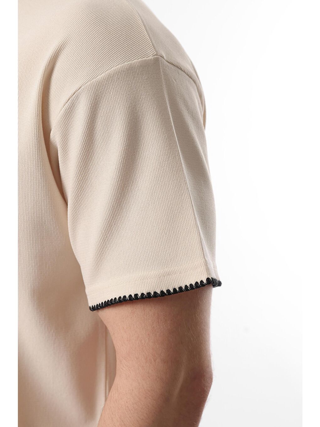 Bej Nakış Detaylı Erkek Şort T-Shirt Takım E7305-3