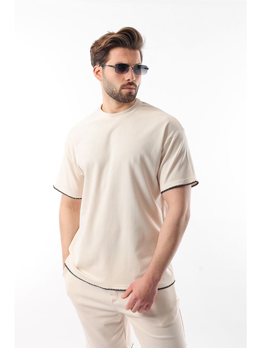 Bej Nakış Detaylı Erkek Şort T-Shirt Takım E7305-4