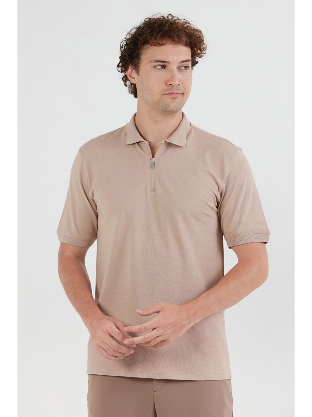 Bej Basic Polo Yaka Yarım Fermuarlı Tişört