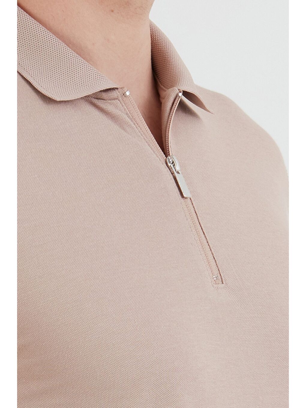Bej Basic Polo Yaka Yarım Fermuarlı Tişört-4