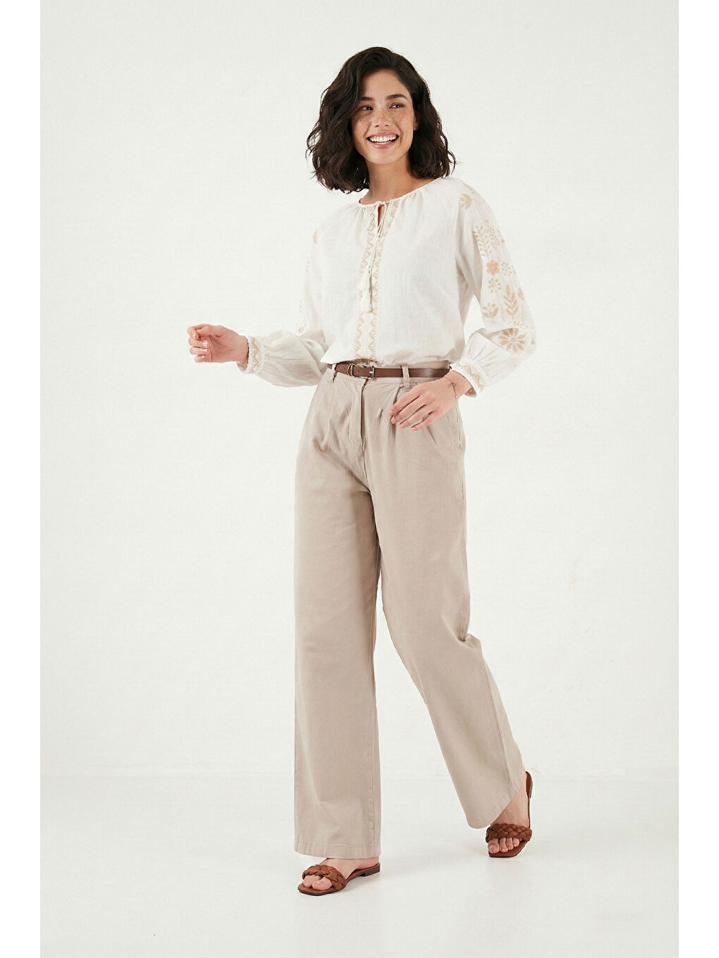 Gri Pamuklu Wide Leg Yüksek Bel Geniş Paça Kemerli Kadın Pantolon 668YP5429-3